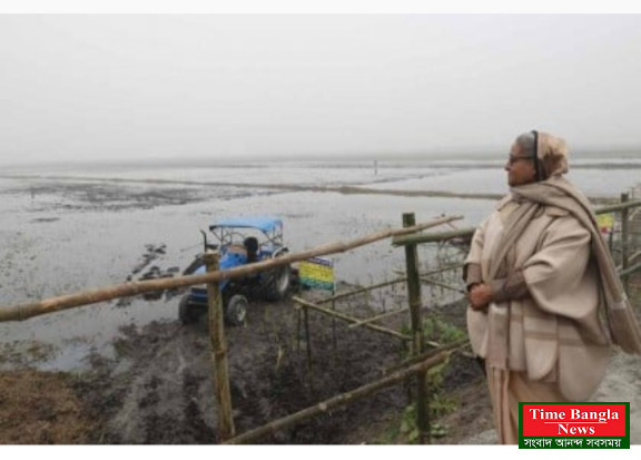 পৈত্রিক জমি পরিদর্শন করলেন মাননীয় প্রধানমন্ত্রী