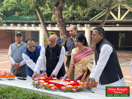 টুঙ্গিপাড়ায় জার্মান বাংলাদেশ আওয়ামী লীগের সভাপতি ও সাধারণ সম্পাদকের নেতৃত্বে শ্রদ্ধা নিবেদন