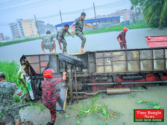 সিলেটে নিয়ন্ত্রণ হারিয়ে পুকুরেবাস ৭এপিবিএন’র সাহসিকতায় বাঁচলো বহু প্রাণ