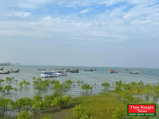 কক্সবাজার টেকনাফ নাফনদী থেকে চার জেলেকে ধরে নিয়ে গেলন আরাকান আর্মি