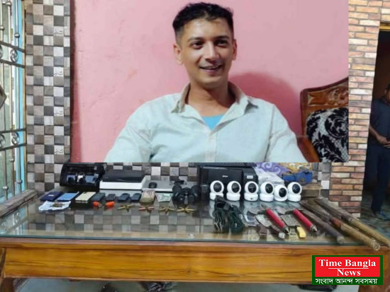 কক্সবাজার রামুর শাহীন ডাকাতের আস্তানায় যৌথ বাহিনীর অভিযান