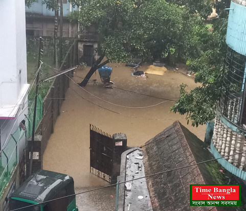 জলাবদ্ধতা বন্যা এখন নগরবাসীর জন্য আতঙ্কের নাম