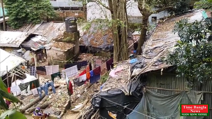 কক্সবাজার শহরের বিভিন্ন স্থানে    রোহিঙ্গা সন্ত্রাসীর রাজত্ব শঙ্কায় স্থানীয়রা!