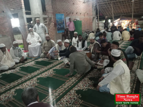 কক্সবাজার কুতুবদিয়া মালেক শাহ (রাহ.)’র কুতুব শরীফ দরবারে জরুরি সভা অনুষ্ঠিত