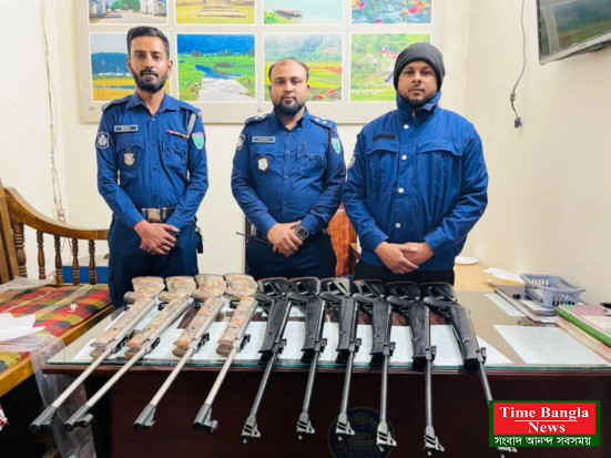 জৈন্তাপুরে পুলিশের অভিযানে ১০টি  অবৈধ অস্ত্র উদ্ধার