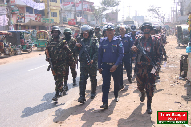 কক্সবাজার ঈদগাঁও থানার ওসিসহ ১৭ ঘন্টা যৌথ অভিযান পরিচালিত