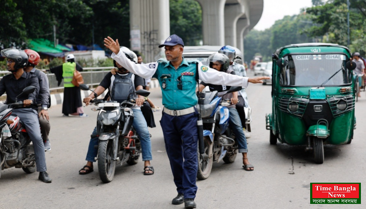 ঈদের আনন্দেও দায়িত্বের বন্ধন: ডিউটিতে থাকা মানুষের না বলা গল্প।