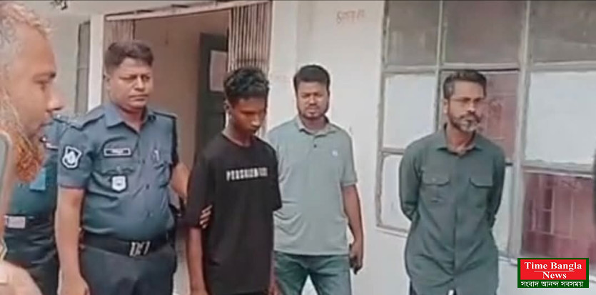 মাকে হত্যার অভিযুক্ত ছেলে মুরাদের আত্মসমর্পণ, হত্যা মামলায় চাঞ্চল্যকর মোড় নিয়েছে।