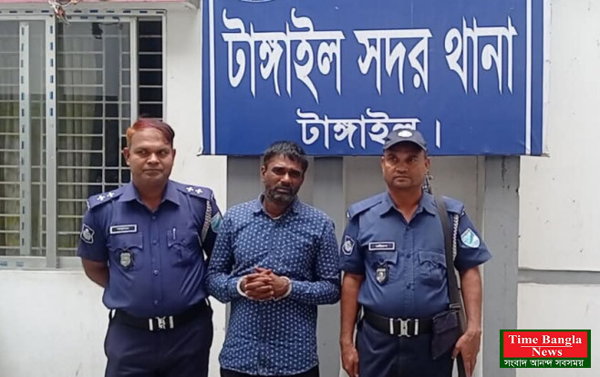 নারী কেলেঙ্কারির অভিযোগে হুগড়া ইউনিয়নের ইউপি সদস্য নাজিম উদ্দিন মন্ডল।