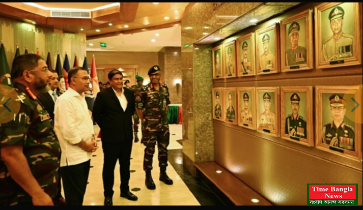 সাবেক সেনাপ্রধানদের ছবির মাঝে বাবার ছবি দেখে থমকে দাঁড়ালেন প্রধানমন্ত্রী
