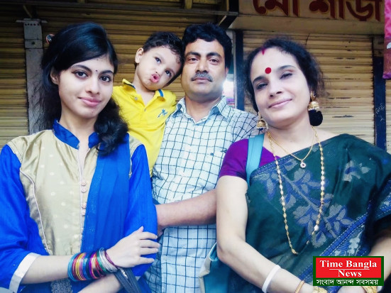 রংপুর জিলা স্কুলের সাবেক শিক্ষক , তাঁর স্ত্রী ও এক ছেলে ও এক মেয়ের  মোট ৪ জনের লাশ উদ্ধার ।