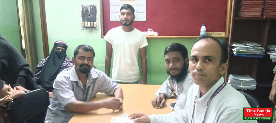 মহিলা বিষয়ক অধিদপ্তর নরসিংদীর সহযোগিতায় আরো ও একটি পরিবার পূর্ণতা ফিরে পেলো