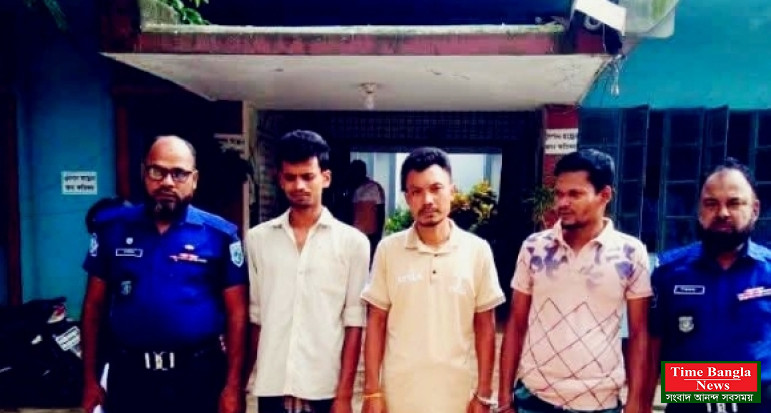 চিরিরবন্দরে স্বর্ণালংকার চুরি, পুলিশের হাতে আটক ৩