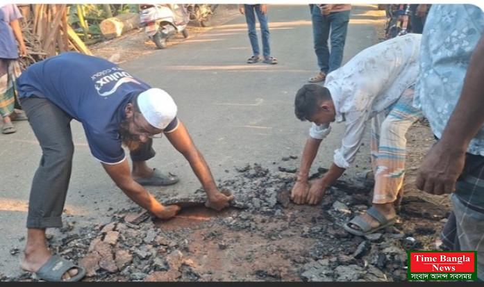 এক মাসও টিকল না কোটি টাকার সড়ক, উঠে যাচ্ছে ঢালাই