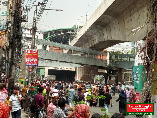 মিরপুর-১০-এ গার্মেন্টস শ্রমিকদের বিক্ষোভ, বেতন বৃদ্ধি ও সুযোগ-সুবিধার দাবিতে উত্তেজনা